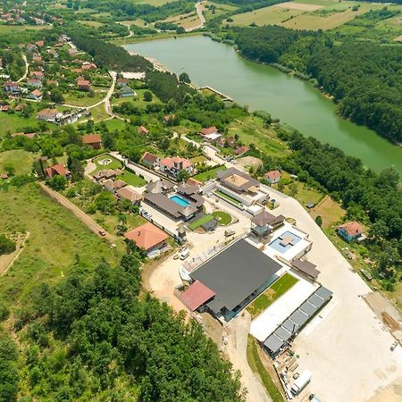 Woodland Resort Kragujevac Bagian luar foto