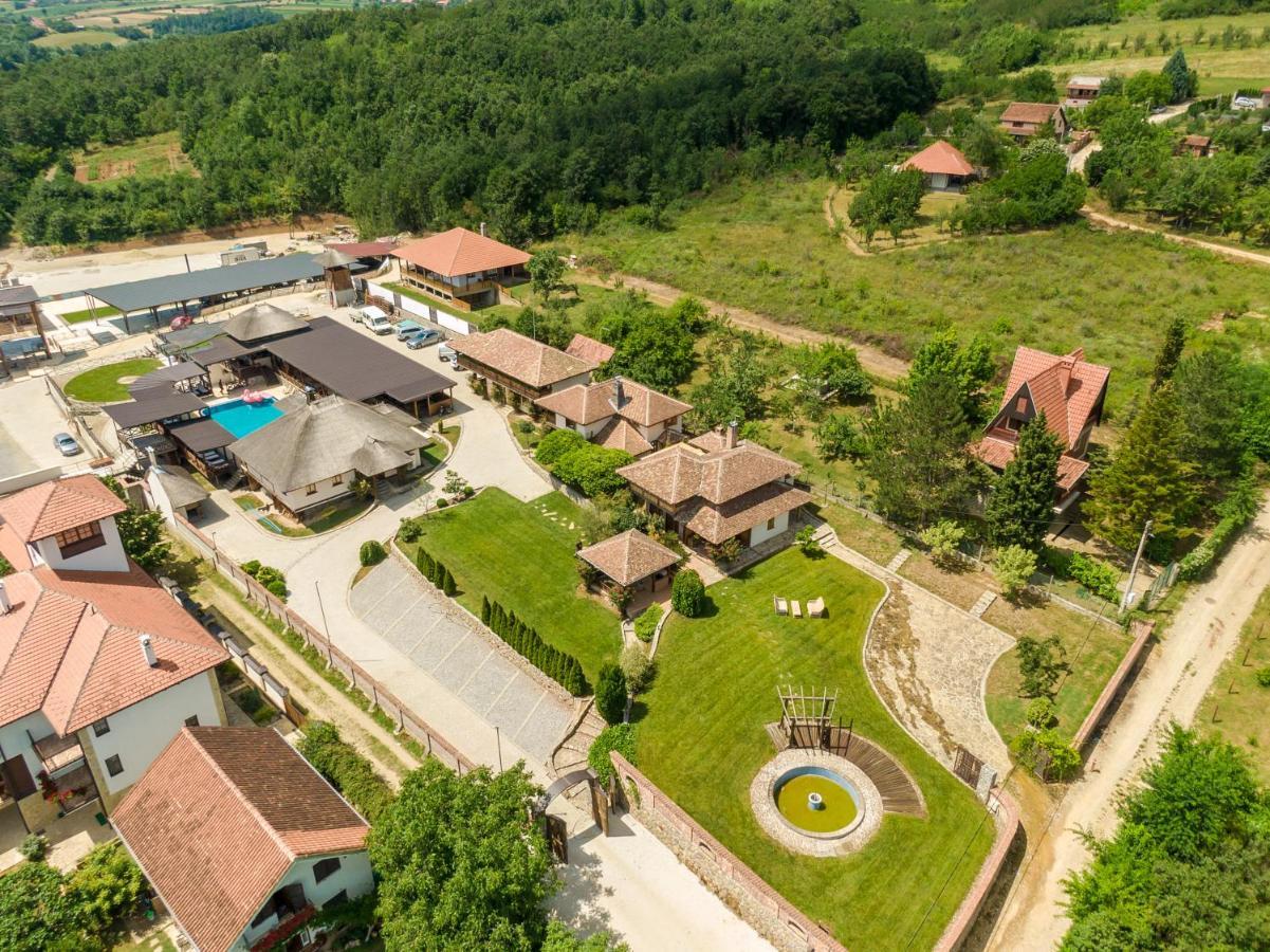 Woodland Resort Kragujevac Bagian luar foto