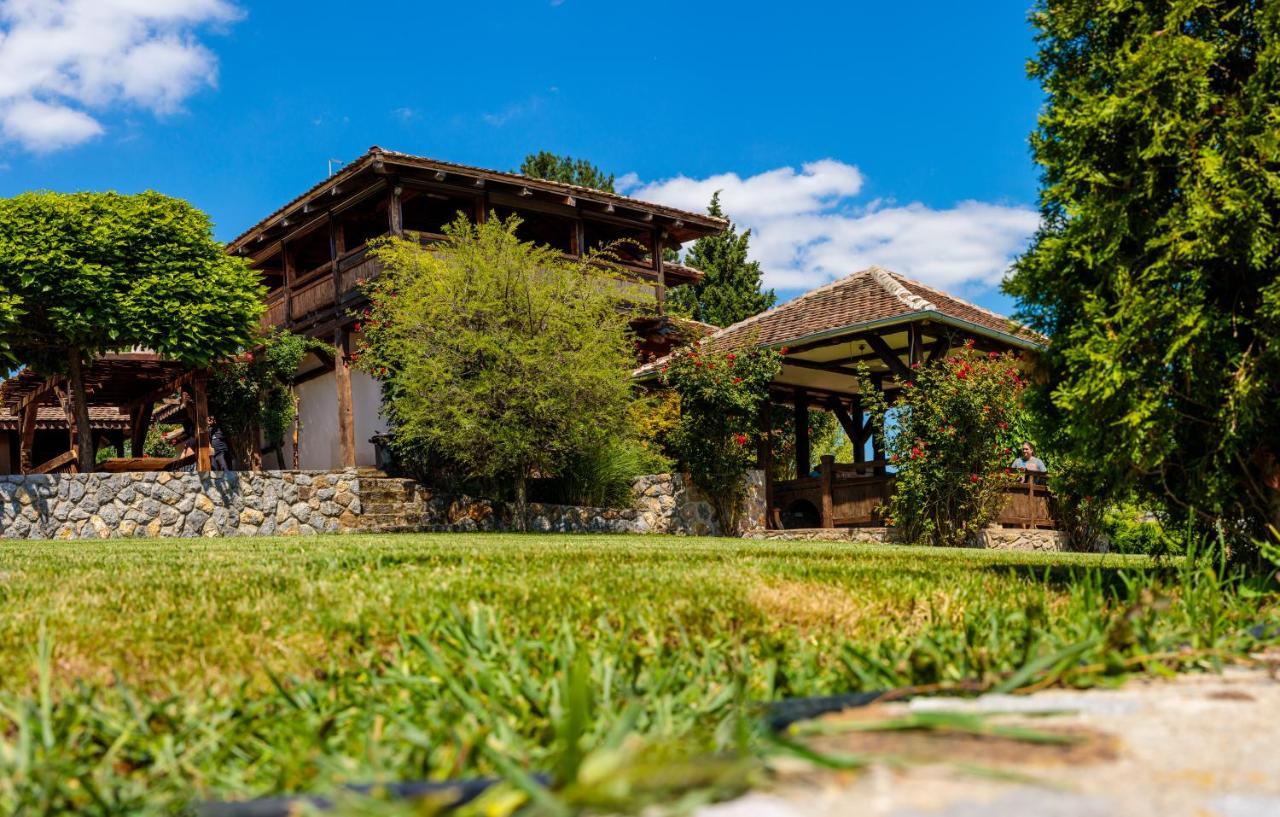 Woodland Resort Kragujevac Bagian luar foto