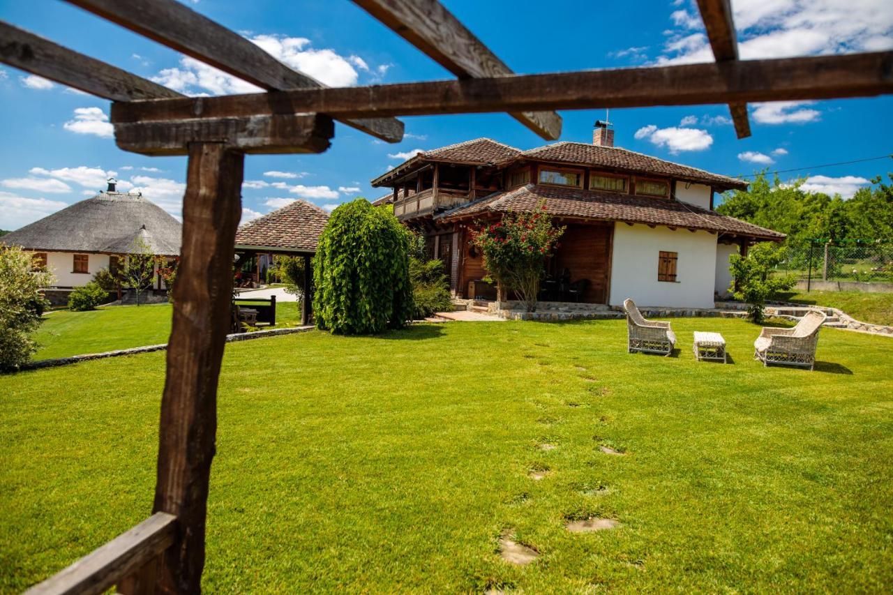 Woodland Resort Kragujevac Bagian luar foto