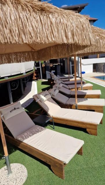 Woodland Resort Kragujevac Bagian luar foto