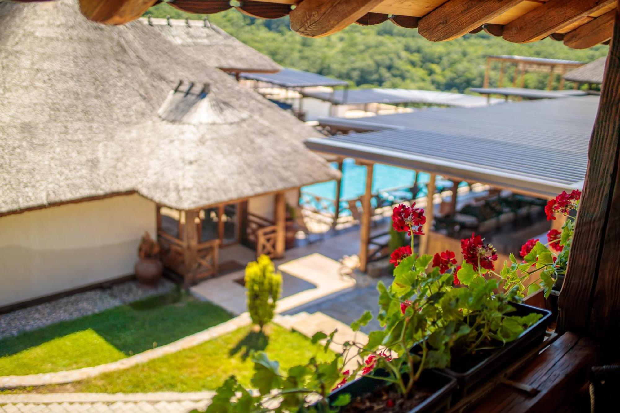 Woodland Resort Kragujevac Bagian luar foto